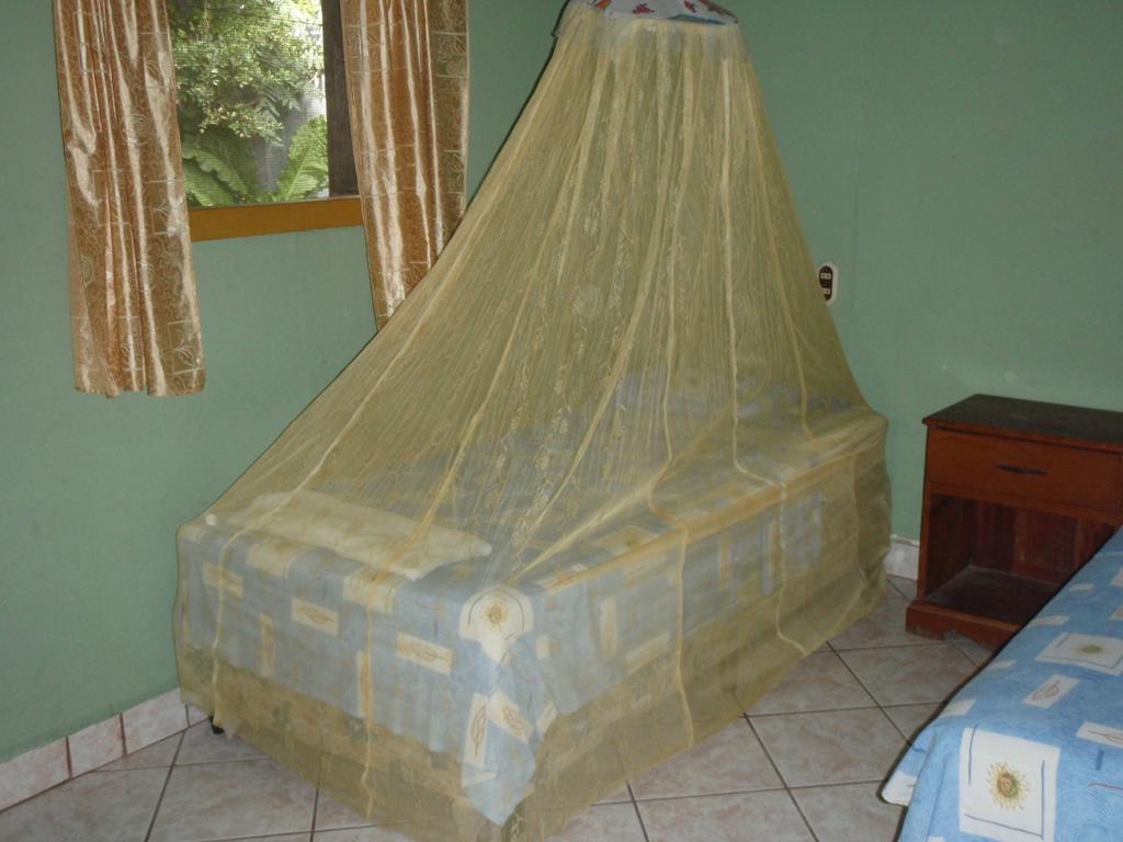 Guest house Posada Ixchel El Remate Exterior foto