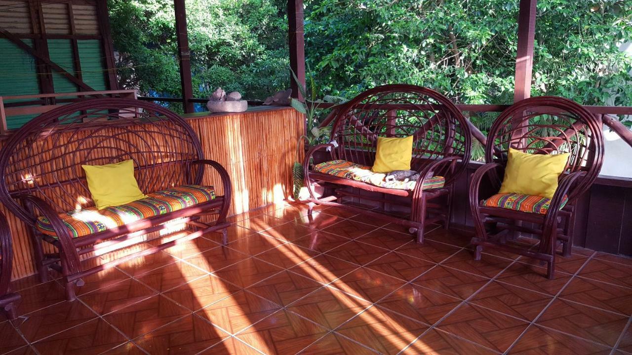 Guest house Posada Ixchel El Remate Exterior foto
