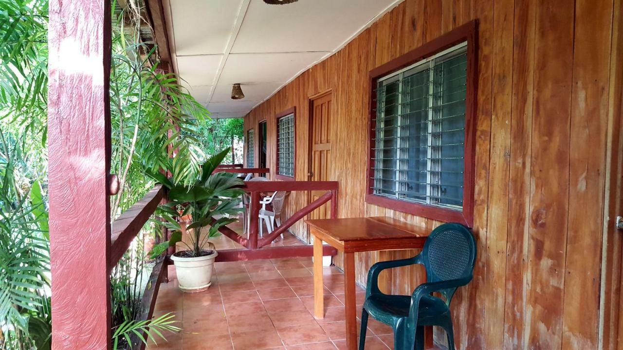 Guest house Posada Ixchel El Remate Exterior foto